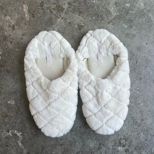 Zara home White Quilted Slippers